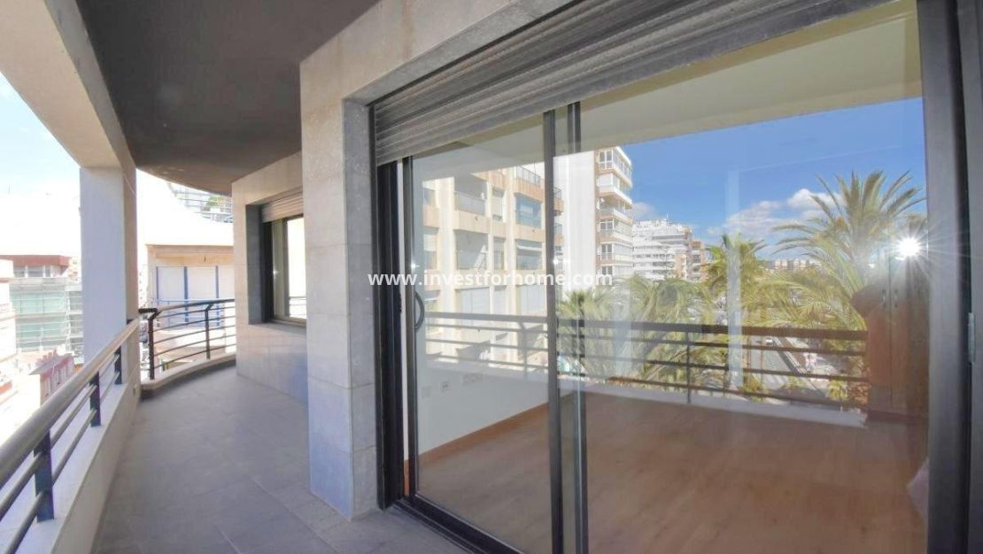 Verkoop - Appartement - Torrevieja - Centro - Muelle Pesquero