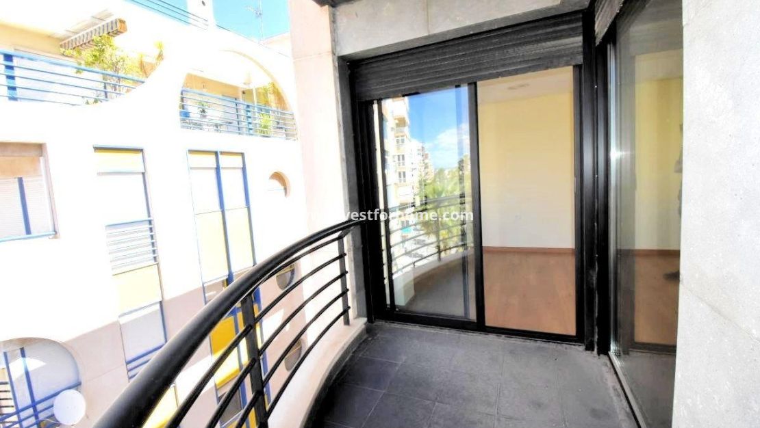 Verkoop - Appartement - Torrevieja - Centro - Muelle Pesquero