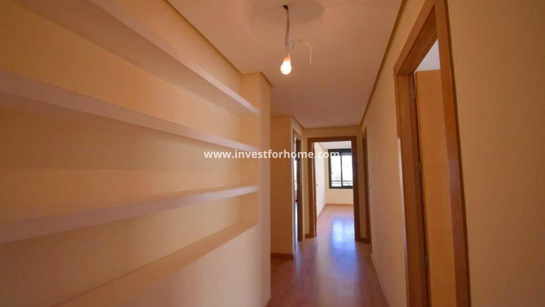 Verkoop - Appartement - Torrevieja - Centro - Muelle Pesquero