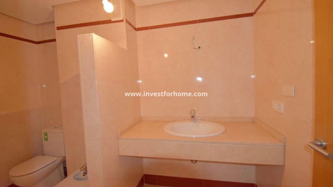 Verkoop - Appartement - Torrevieja - Centro - Muelle Pesquero