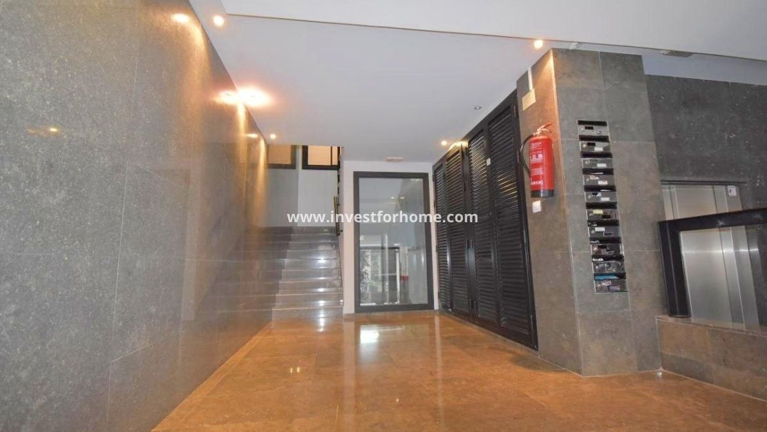 Verkoop - Appartement - Torrevieja - Centro - Muelle Pesquero