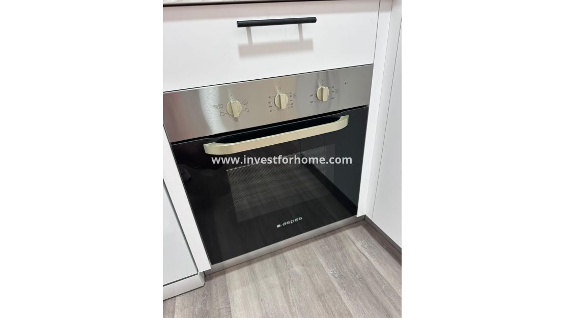 Verkoop - Appartement - Torrevieja - Centro - Muelle Pesquero