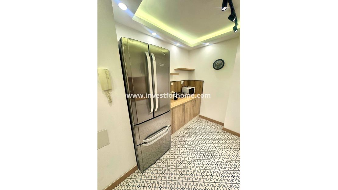 Verkoop - Appartement - Torrevieja - Centro - Muelle Pesquero