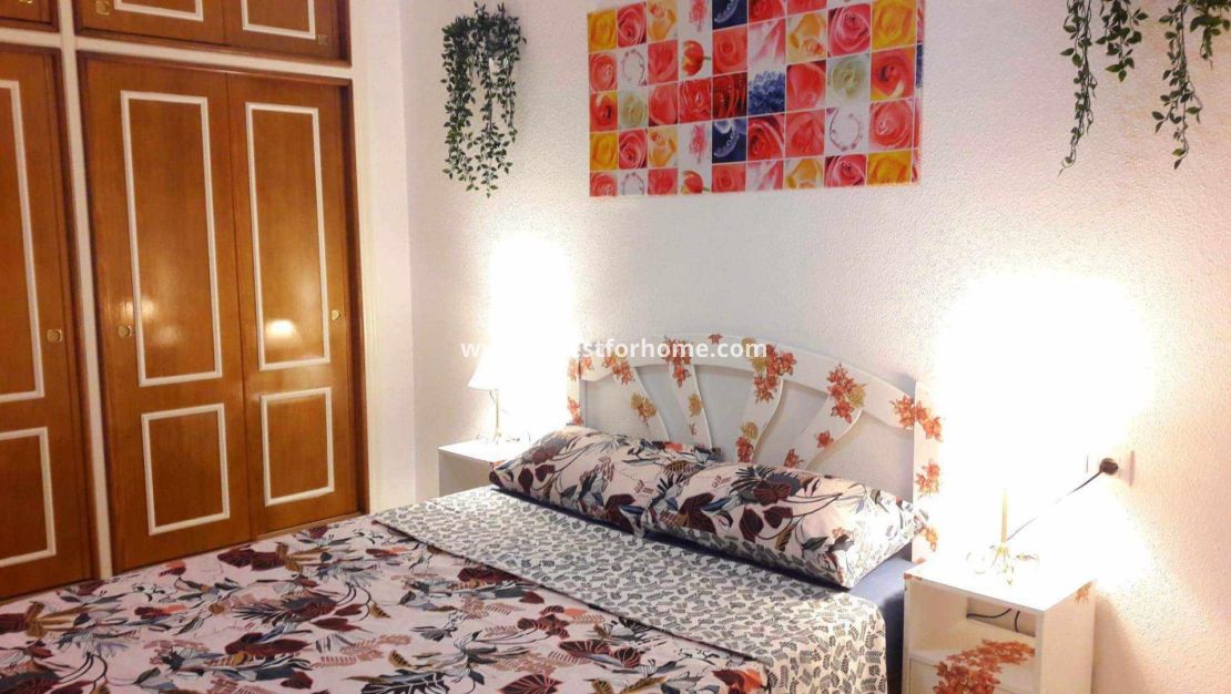 Verkoop - Appartement - Torrevieja - Centro