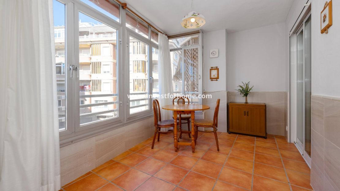 Verkoop - Appartement - Torrevieja - Centro