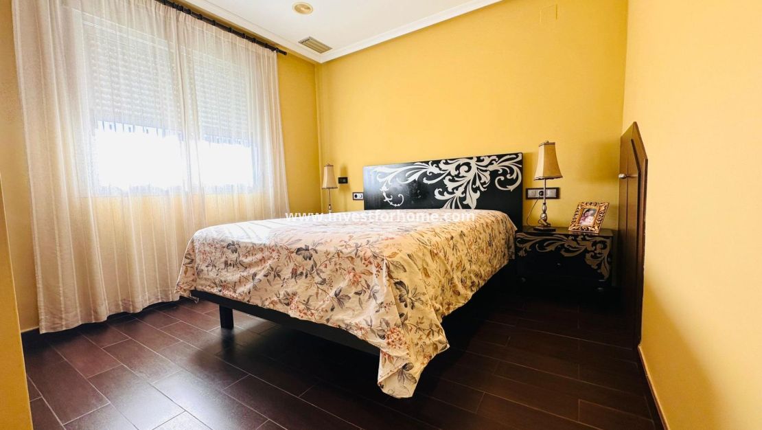 Verkoop - Appartement - Torrevieja - Centro