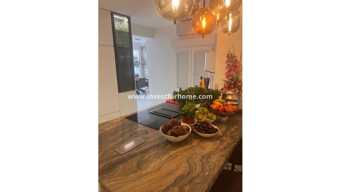 Verkoop - Appartement - Torrevieja - Centro