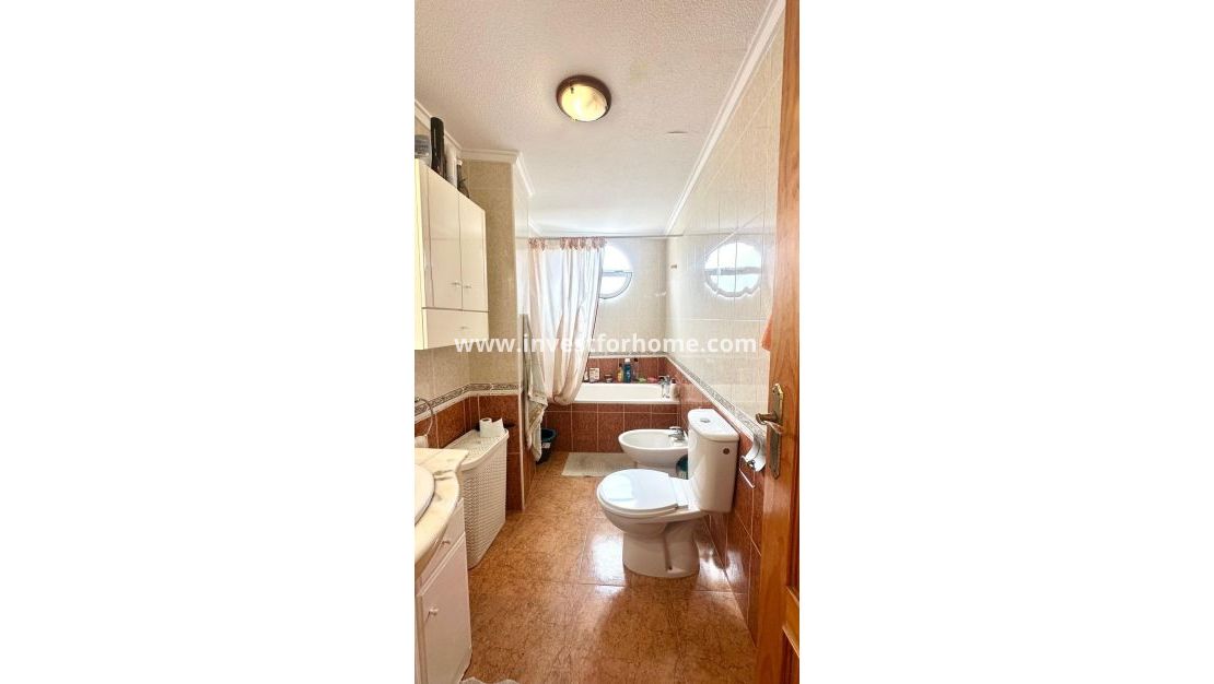 Verkoop - Appartement - Torrevieja - Centro