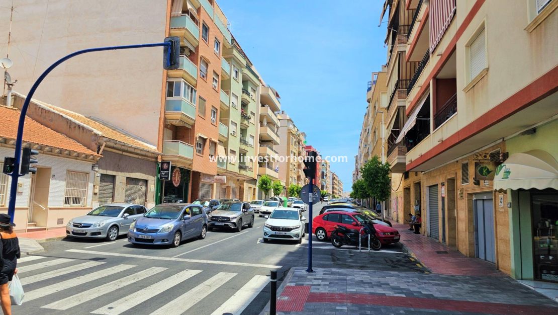 Verkoop - Appartement - Torrevieja - Centro