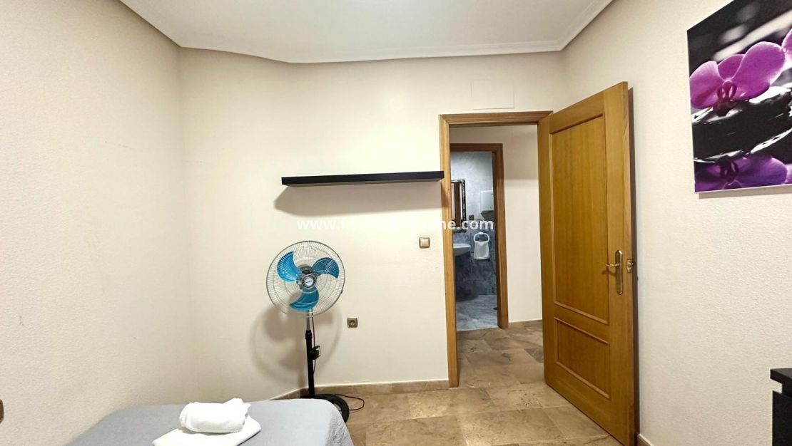Verkoop - Appartement - Torrevieja - Centro