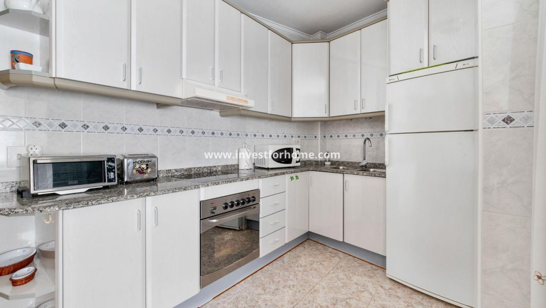 Verkoop - Appartement - Torrevieja - Centro