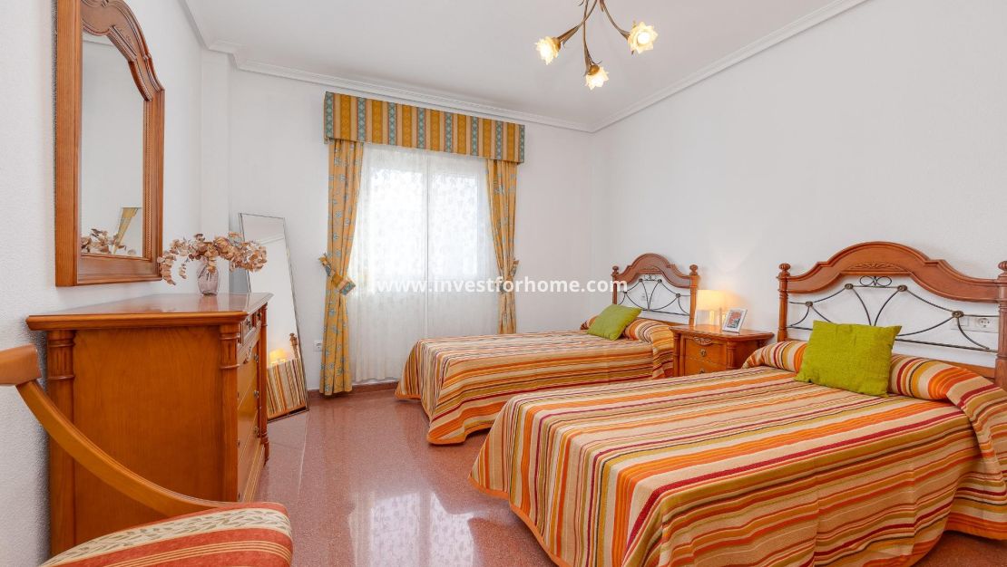 Verkoop - Appartement - Torrevieja - Centro