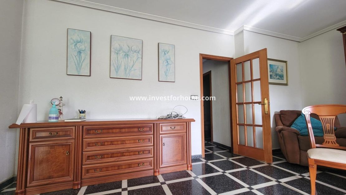 Verkoop - Appartement - Torrevieja - Centro