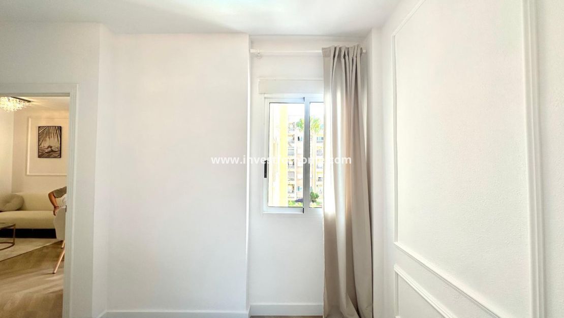 Verkoop - Appartement - Torrevieja - Centro