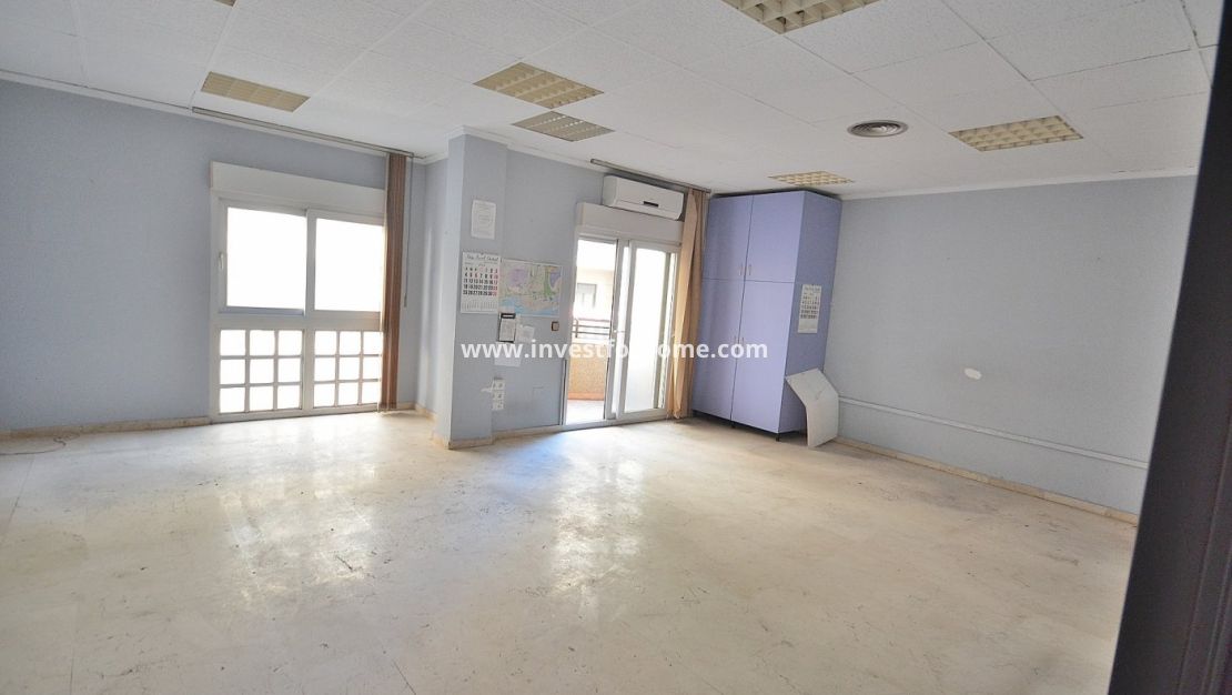 Verkoop - Appartement - Torrevieja - Centro