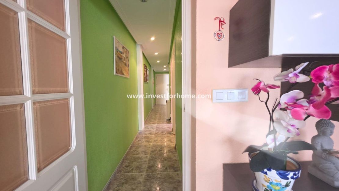 Verkoop - Appartement - Torrevieja - Centro