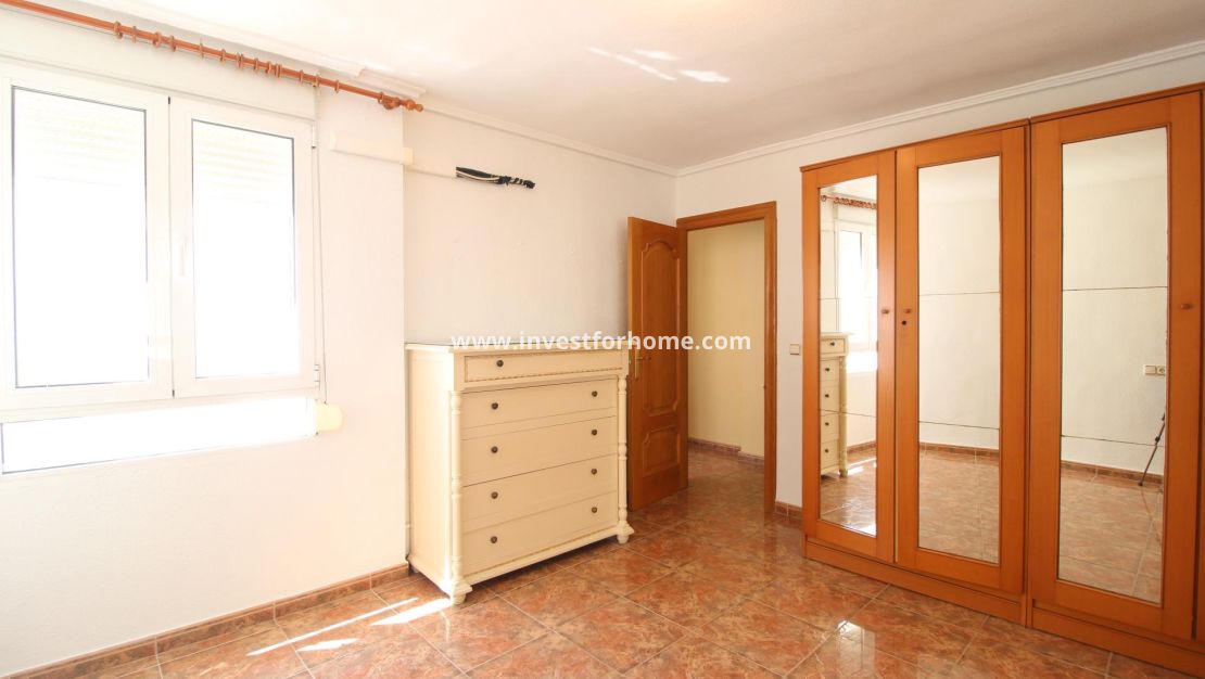 Verkoop - Appartement - Torrevieja - Centro