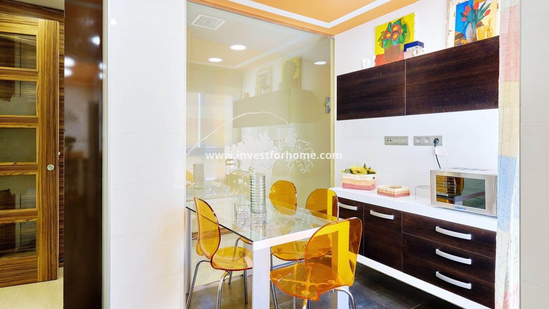 Verkoop - Appartement - Torrevieja - Centro