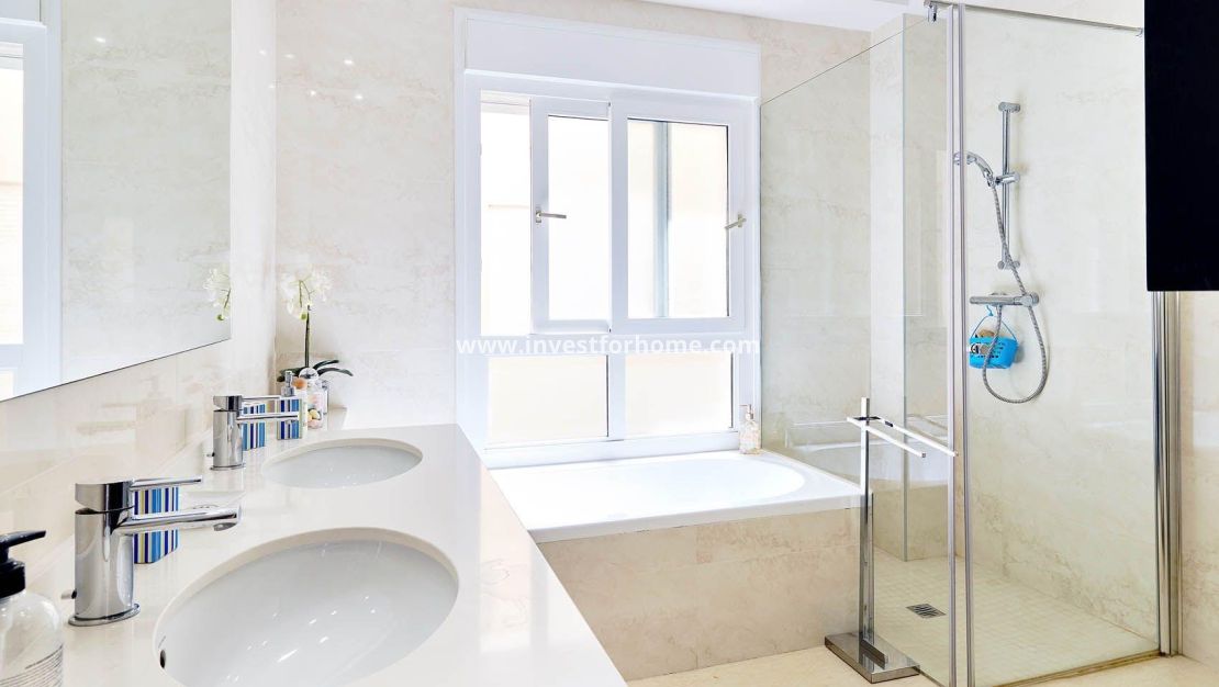 Verkoop - Appartement - Torrevieja - Centro