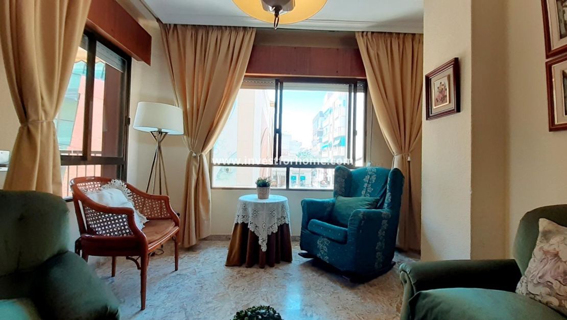 Verkoop - Appartement - Torrevieja - Centro