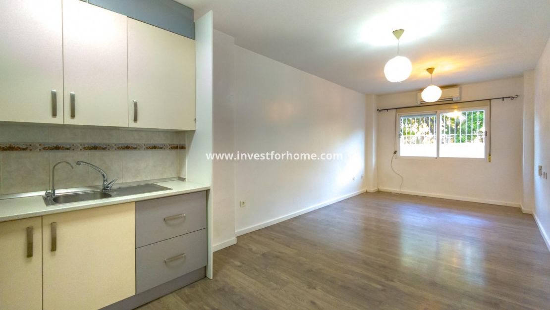 Verkoop - Appartement - Torrevieja - Centro