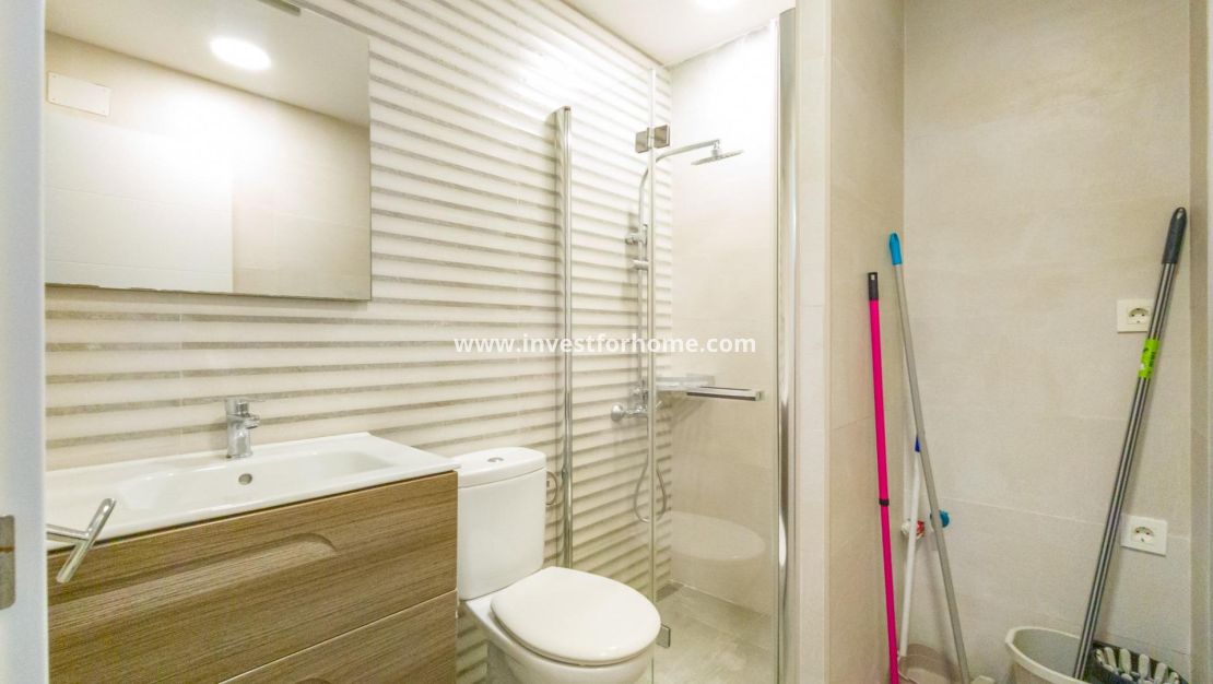 Verkoop - Appartement - Torrevieja - Centro