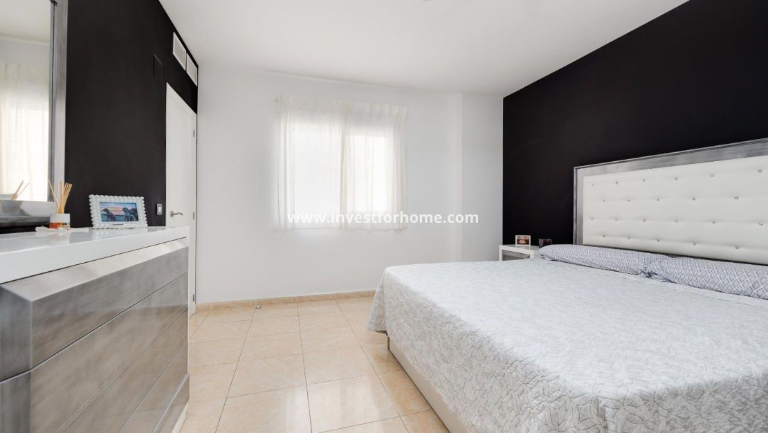 Verkoop - Appartement - Torrevieja - Centro