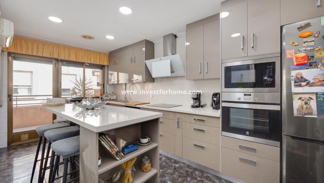 Verkoop - Appartement - Torrevieja - Centro