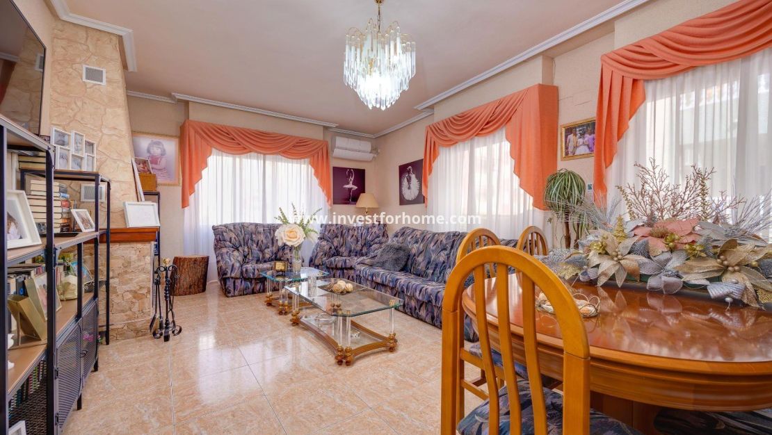 Verkoop - Appartement - Torrevieja - Centro