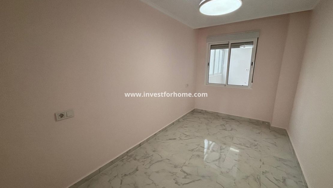 Verkoop - Appartement - Torrevieja - Centro