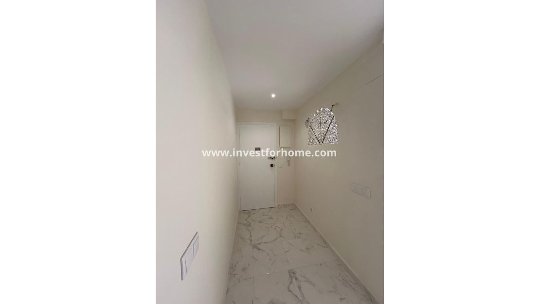 Verkoop - Appartement - Torrevieja - Centro