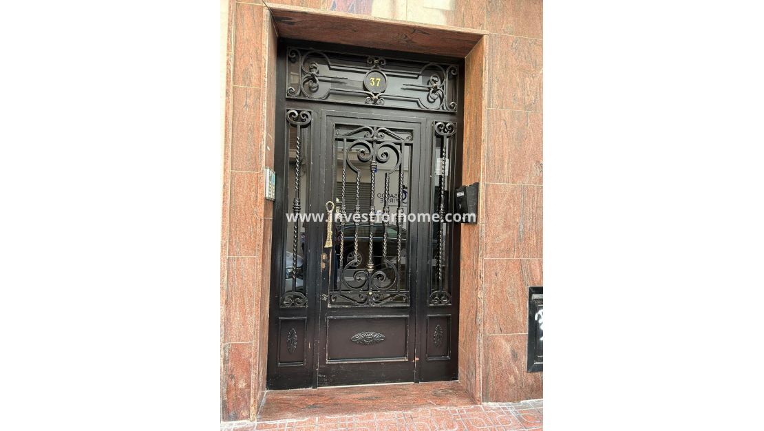 Verkoop - Appartement - Torrevieja - Centro