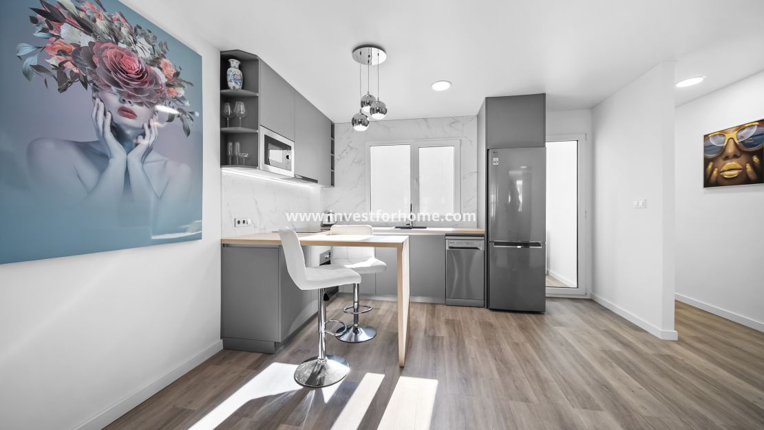 Verkoop - Appartement - Torrevieja - Centro