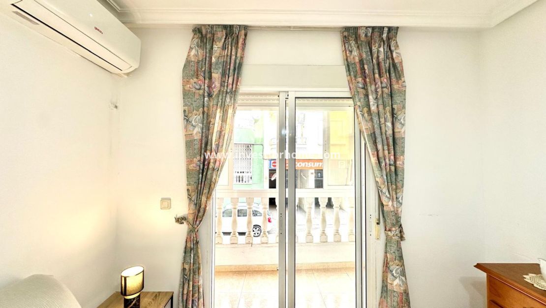 Verkoop - Appartement - Torrevieja - Centro