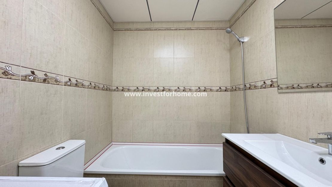 Verkoop - Appartement - Torrevieja - Centro