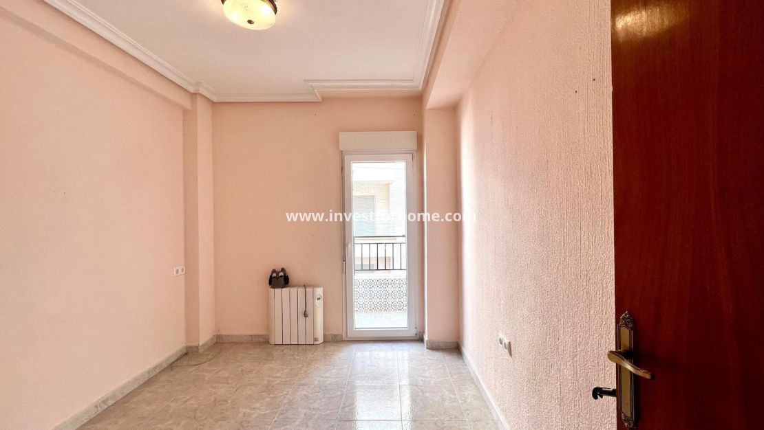 Verkoop - Appartement - Torrevieja - Centro