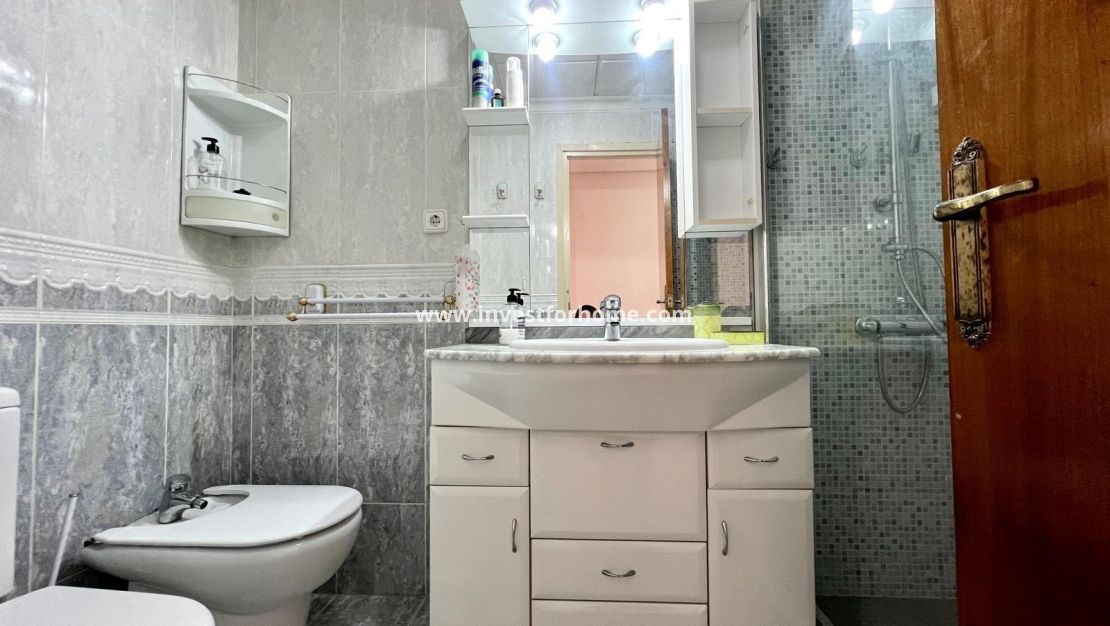 Verkoop - Appartement - Torrevieja - Centro