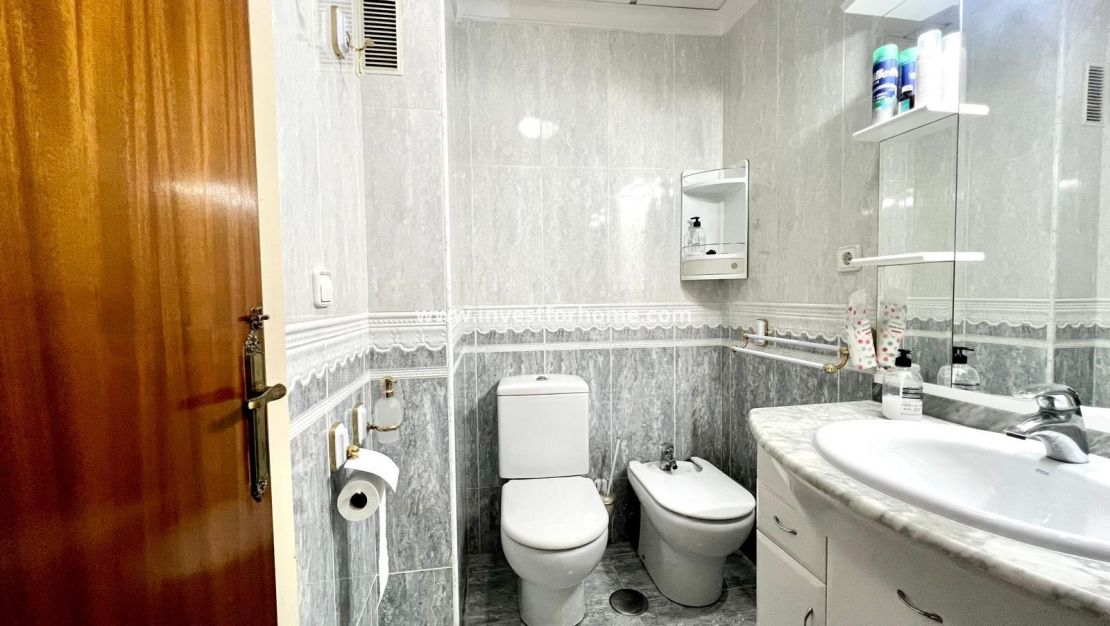 Verkoop - Appartement - Torrevieja - Centro