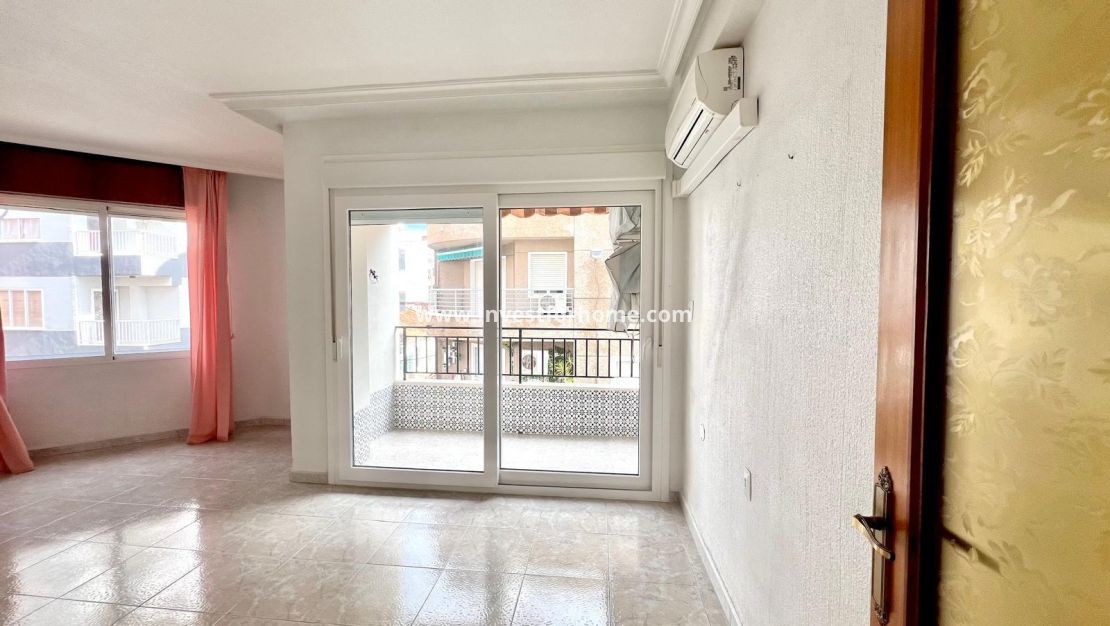 Verkoop - Appartement - Torrevieja - Centro