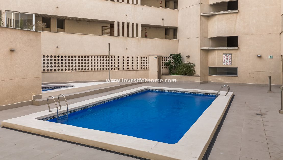 Verkoop - Appartement - Torrevieja - Centro