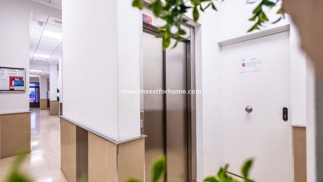 Verkoop - Appartement - Torrevieja - Centro