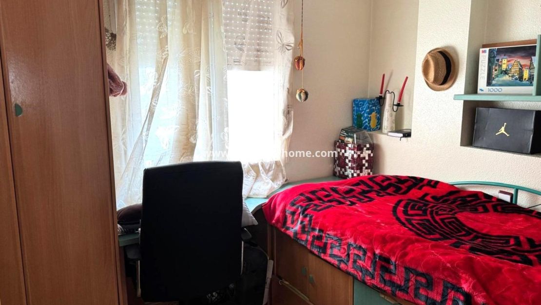 Verkoop - Appartement - Torrevieja - Centro