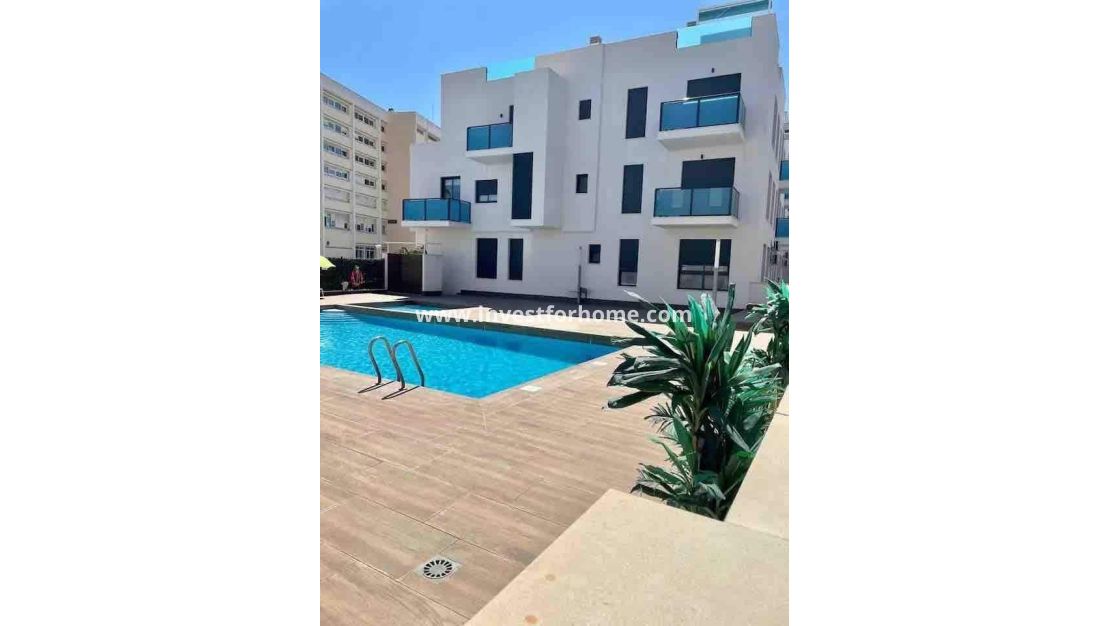 Verkoop - Appartement - Torrevieja - Centro