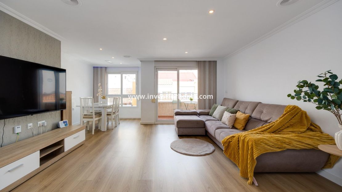 Verkoop - Appartement - Torrevieja - Centro