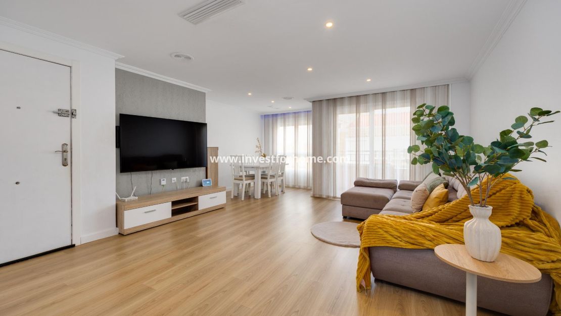 Verkoop - Appartement - Torrevieja - Centro