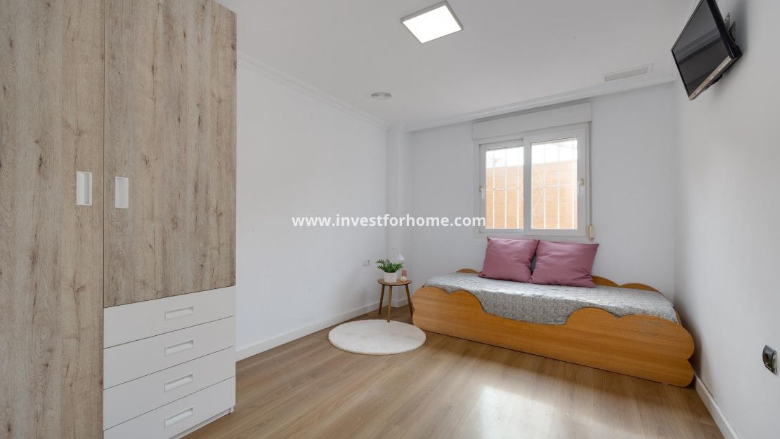 Verkoop - Appartement - Torrevieja - Centro