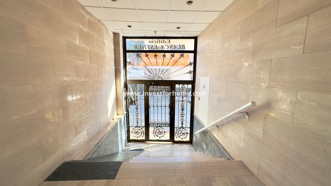 Verkoop - Appartement - Torrevieja - Centro