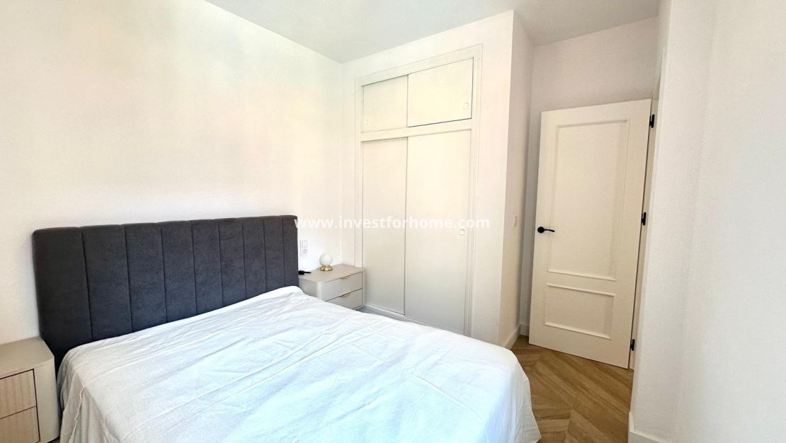 Verkoop - Appartement - Torrevieja - Centro