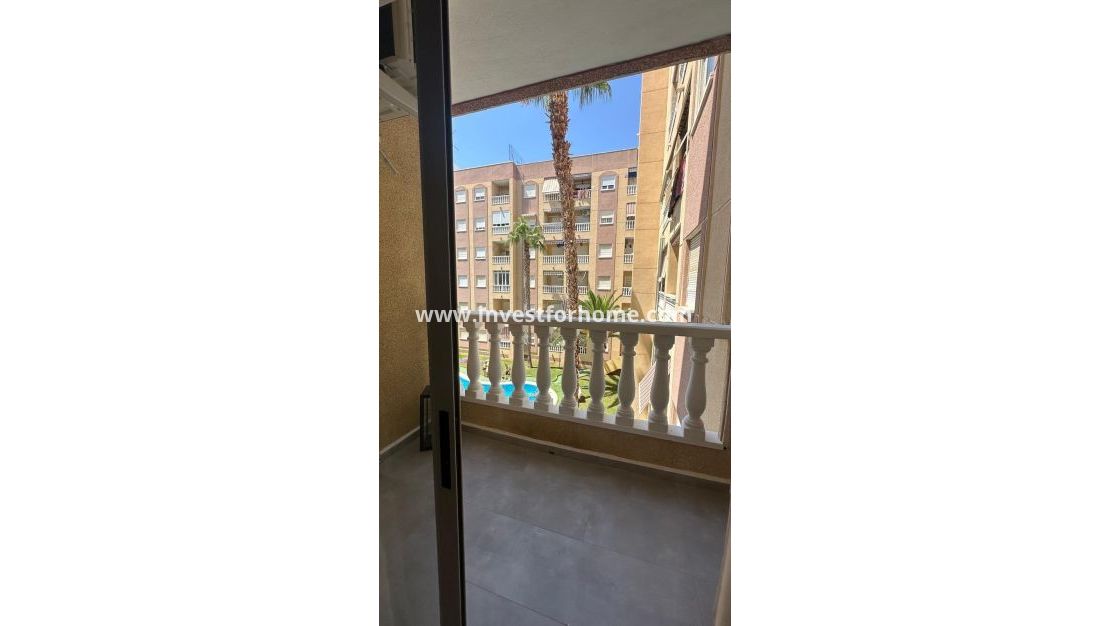 Verkoop - Appartement - Torrevieja - Centro