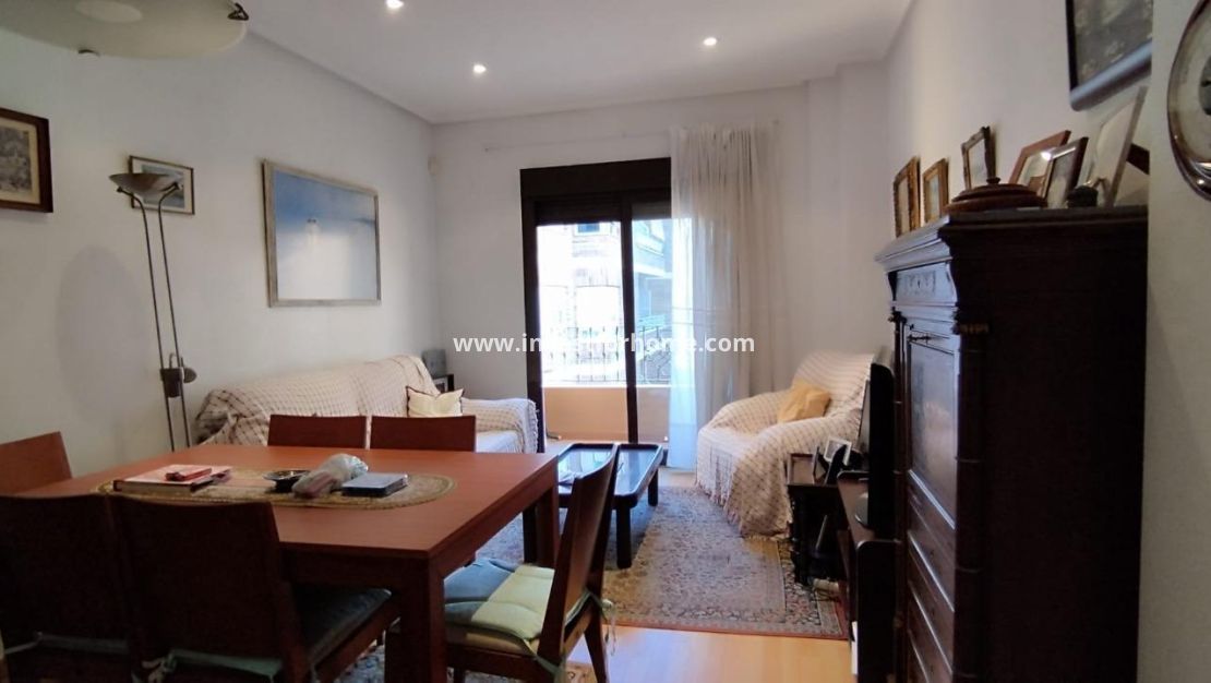 Verkoop - Appartement - Torrevieja - Centro